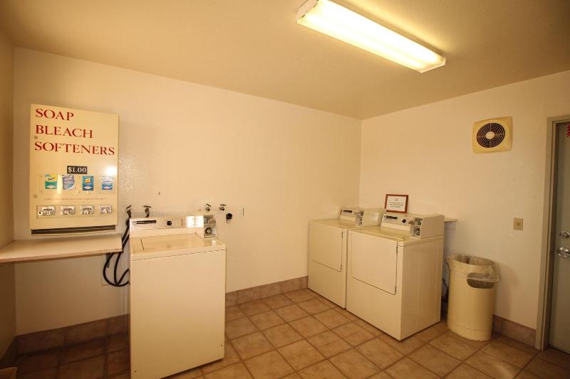 Days Inn By Wyndham Safford Az image