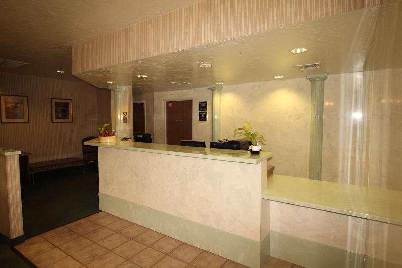 Days Inn By Wyndham Safford Az image