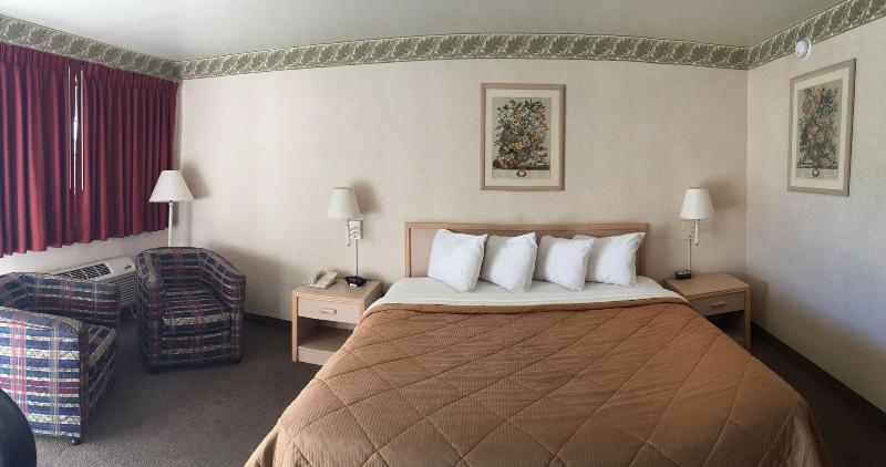 Days Inn By Wyndham Safford Az image