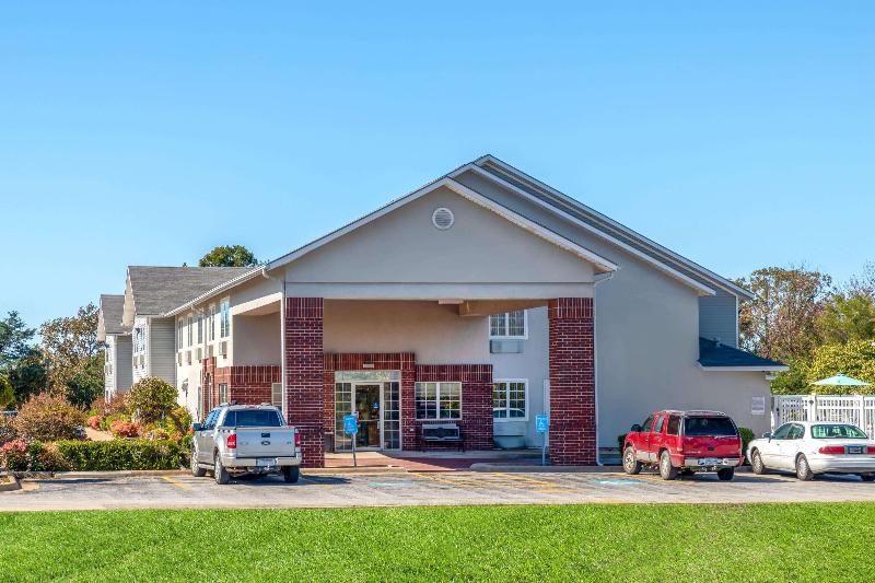 Days Inn By Wyndham Mountain Home image
