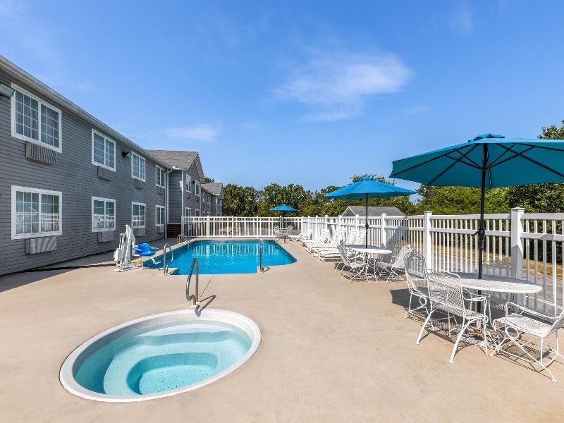 Days Inn By Wyndham Mountain Home image