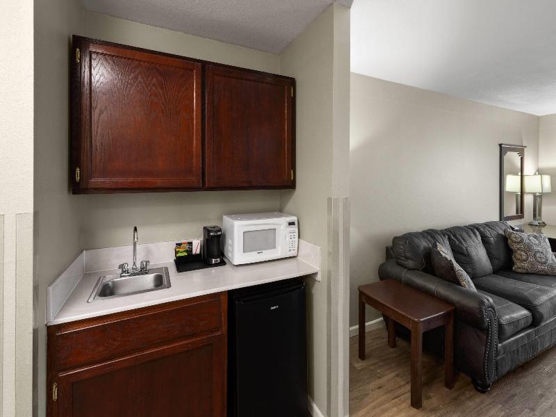Days Inn By Wyndham Mountain Home image