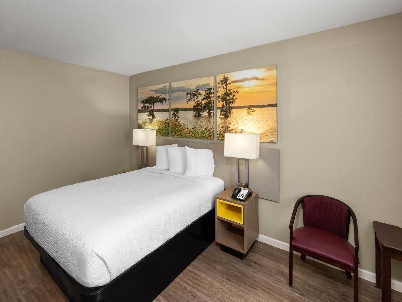 Days Inn By Wyndham Mountain Home image