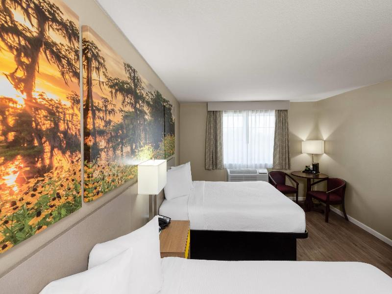 Days Inn By Wyndham Mountain Home image