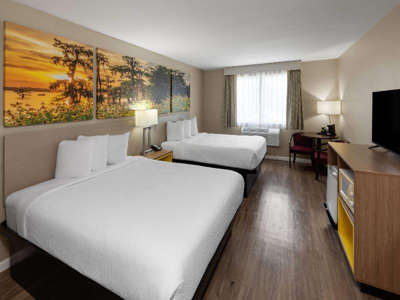 Days Inn By Wyndham Mountain Home image