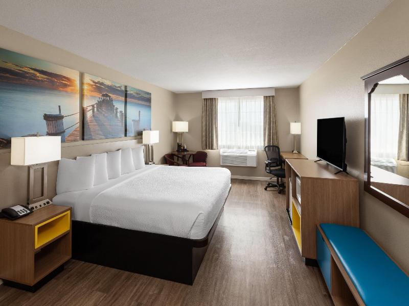 Days Inn By Wyndham Mountain Home image