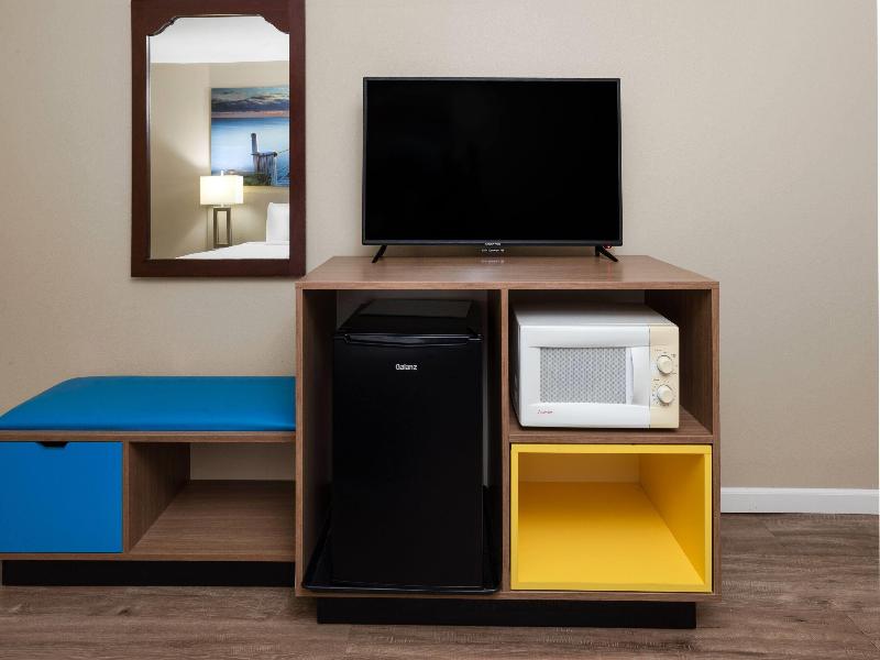 Days Inn By Wyndham Mountain Home image