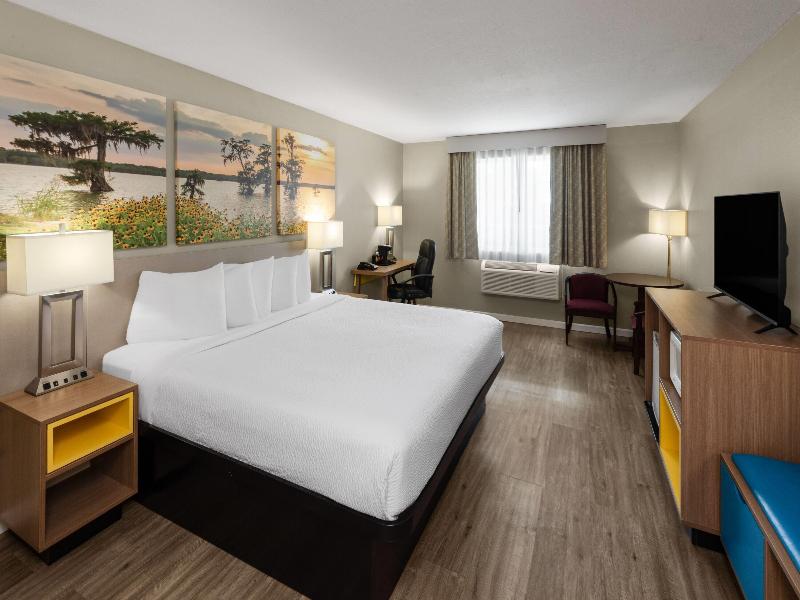 Days Inn By Wyndham Mountain Home image