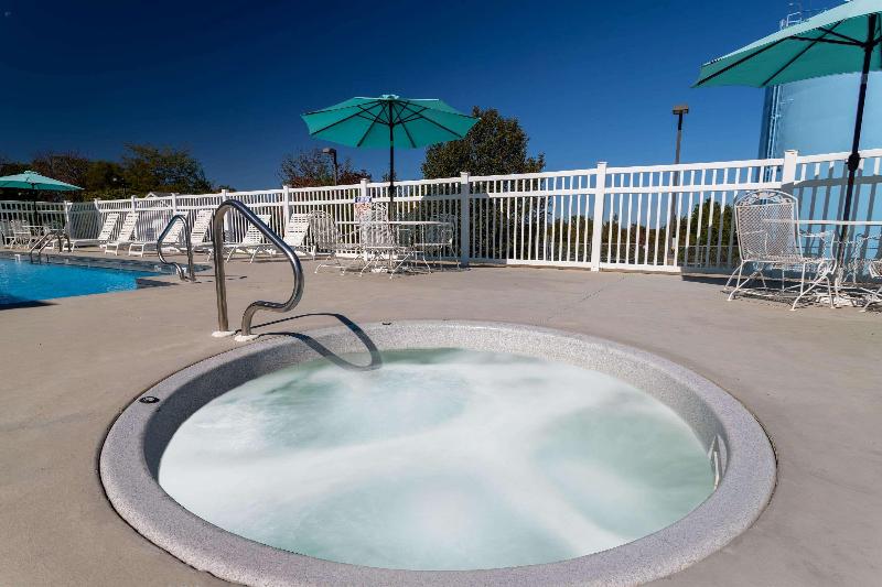 Days Inn By Wyndham Mountain Home image