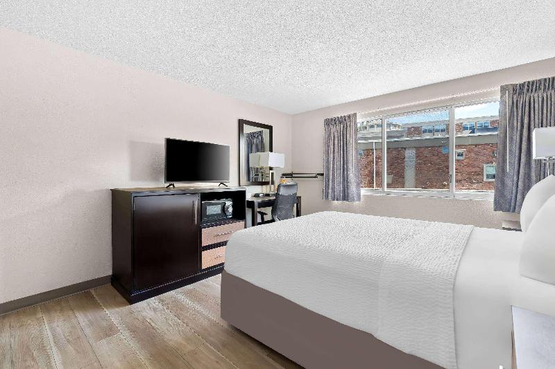 Days Inn by Wyndham Albany SUNY image