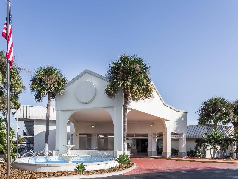 Days Inn by Wyndham St. Petersburg / Tampa Bay image