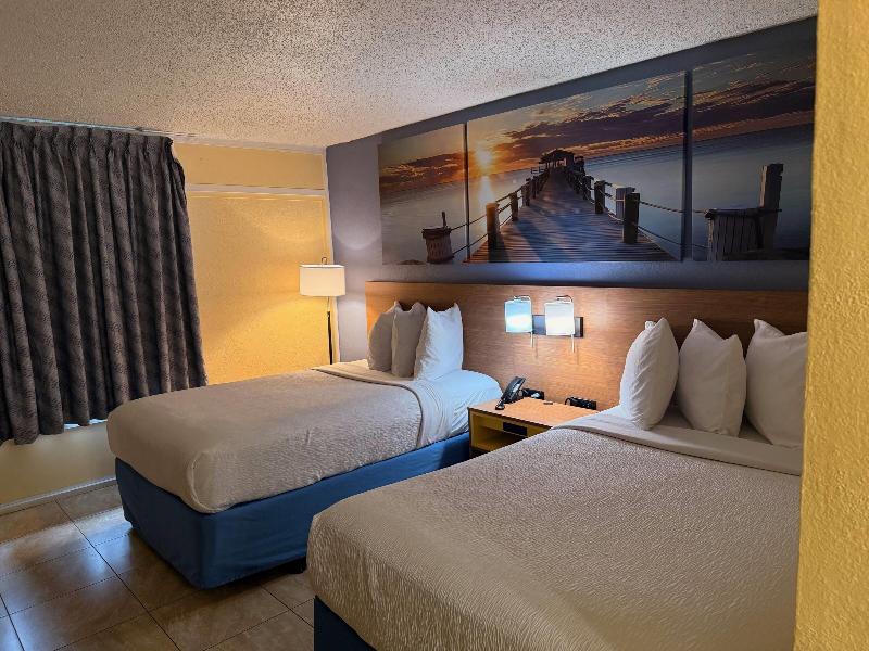 Days Inn by Wyndham St. Petersburg / Tampa Bay image