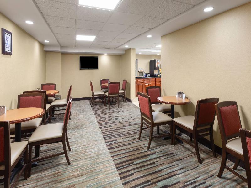 Days Inn By Wyndham Dumfries Quantico image