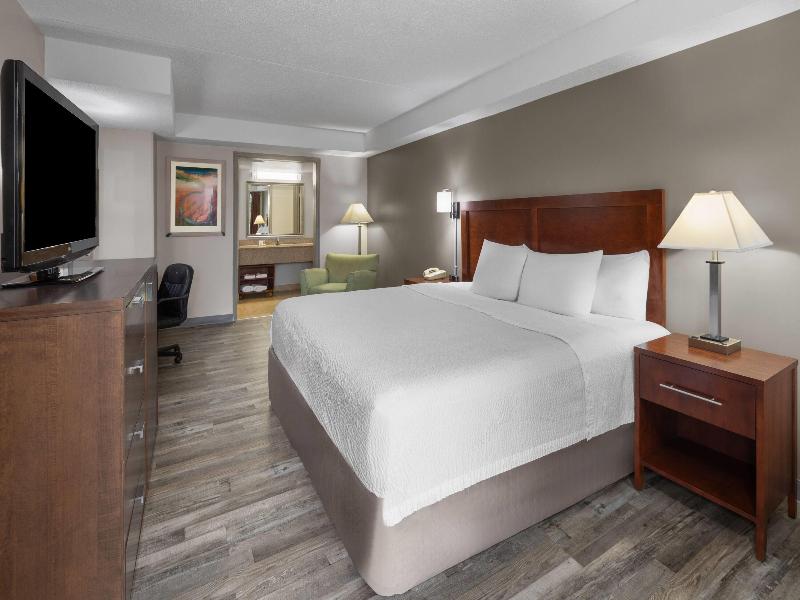 Days Inn By Wyndham Dumfries Quantico image