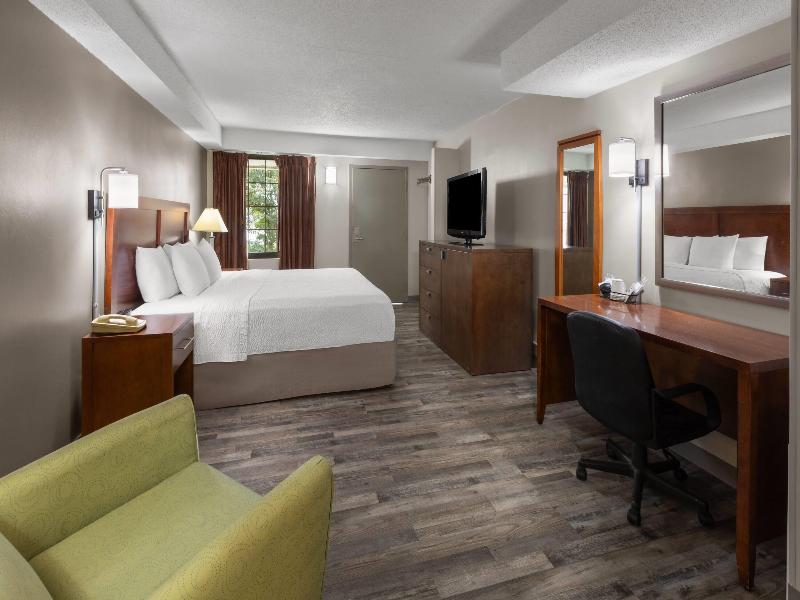 Days Inn By Wyndham Dumfries Quantico image