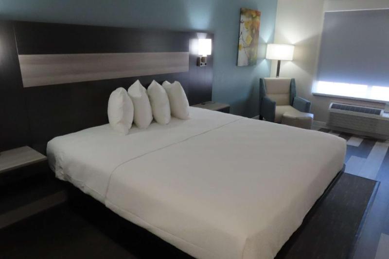 Best Western Prime Inn & Suites image