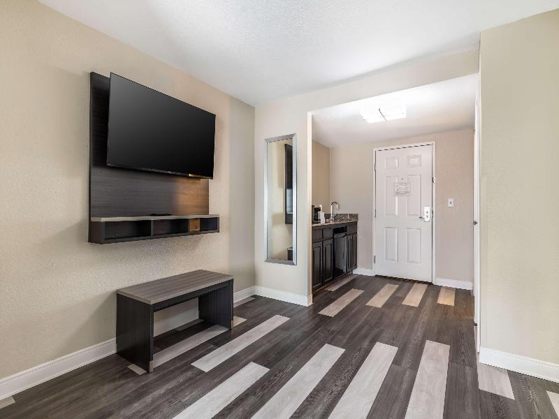 Best Western Prime Inn & Suites image