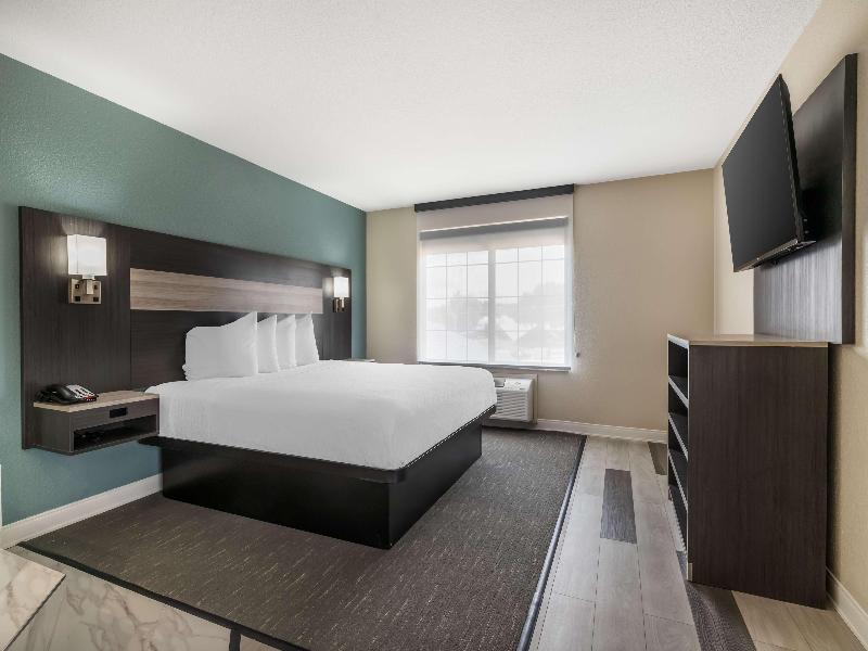 Best Western Prime Inn & Suites image