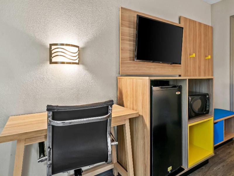 Days Inn by Wyndham Simpsonville image
