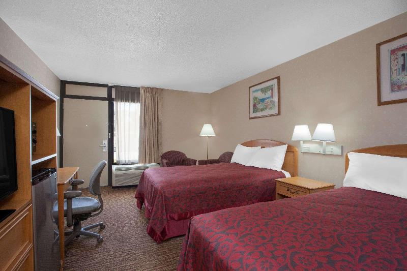 Red Roof Inn Perryville image