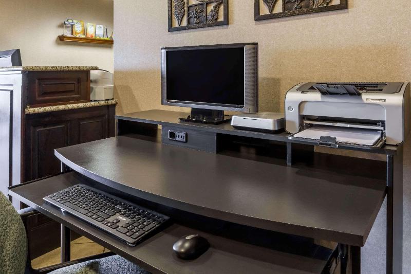 Days Inn By Wyndham Central City image