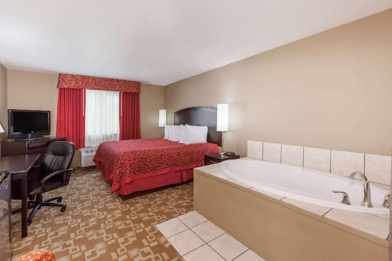 Days Inn By Wyndham Central City image