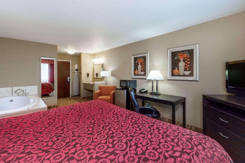 Days Inn By Wyndham Central City image