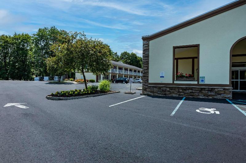 Quality Inn Poughkeepsie image