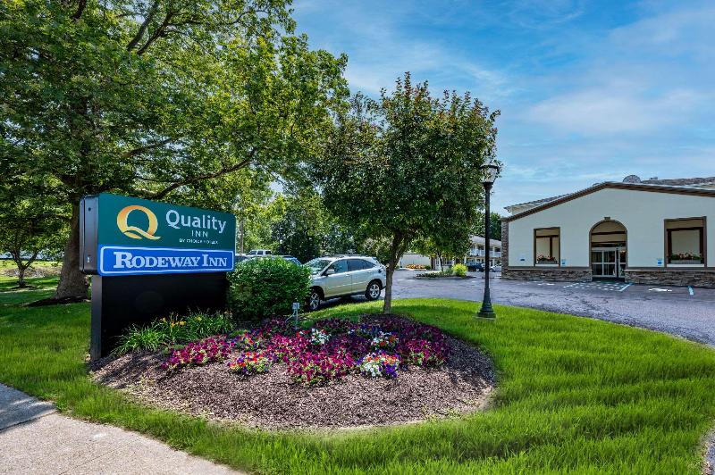 Quality Inn Poughkeepsie image