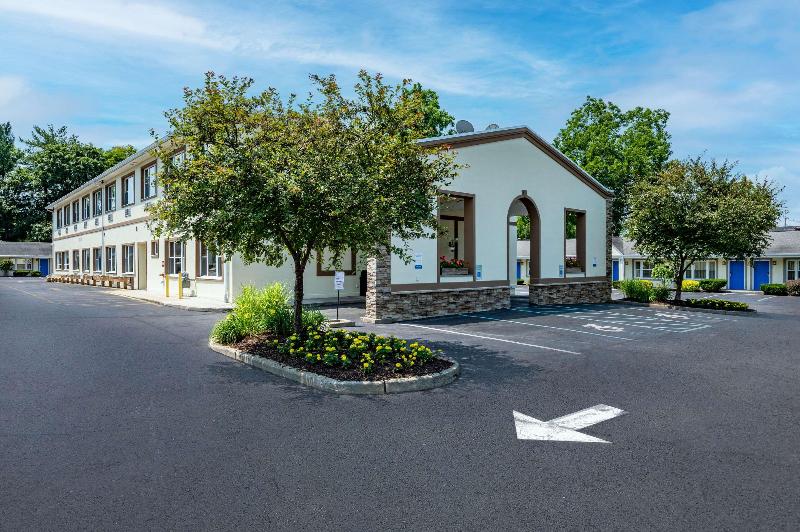 Quality Inn Poughkeepsie image