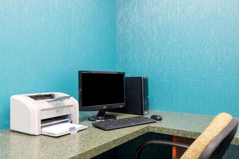 Quality Inn Poughkeepsie image