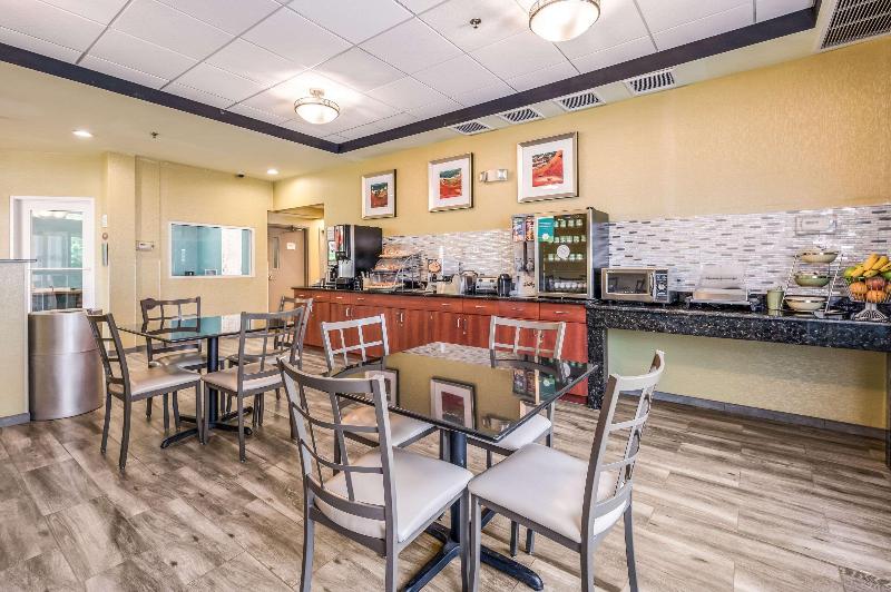 Quality Inn Poughkeepsie image