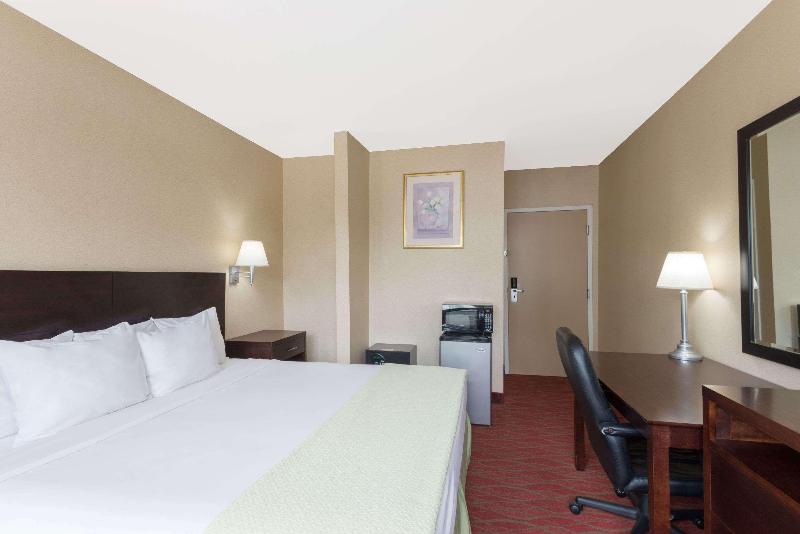 Quality Inn Poughkeepsie image