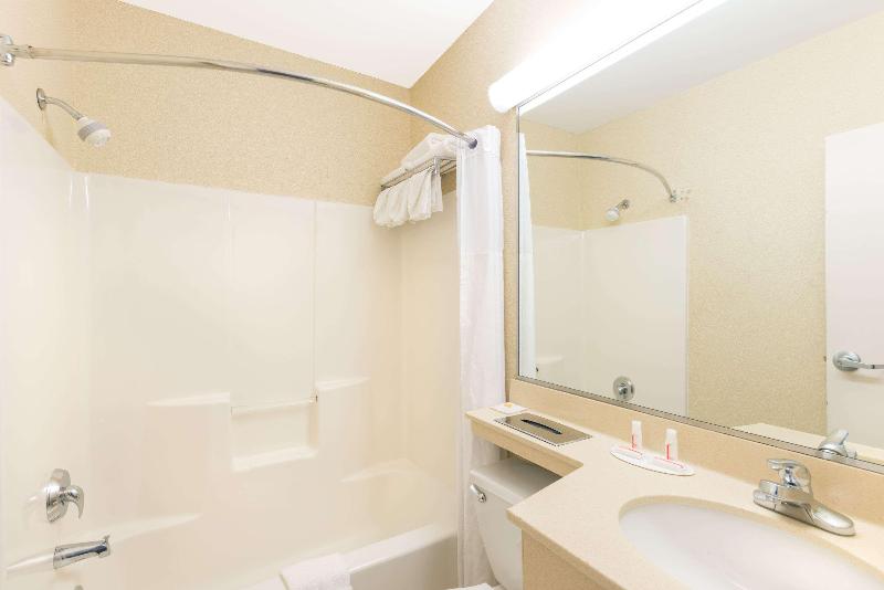 Quality Inn Poughkeepsie image