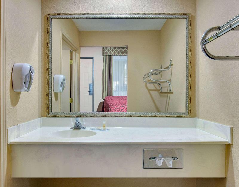 Days Inn by Wyndham Fairfield image