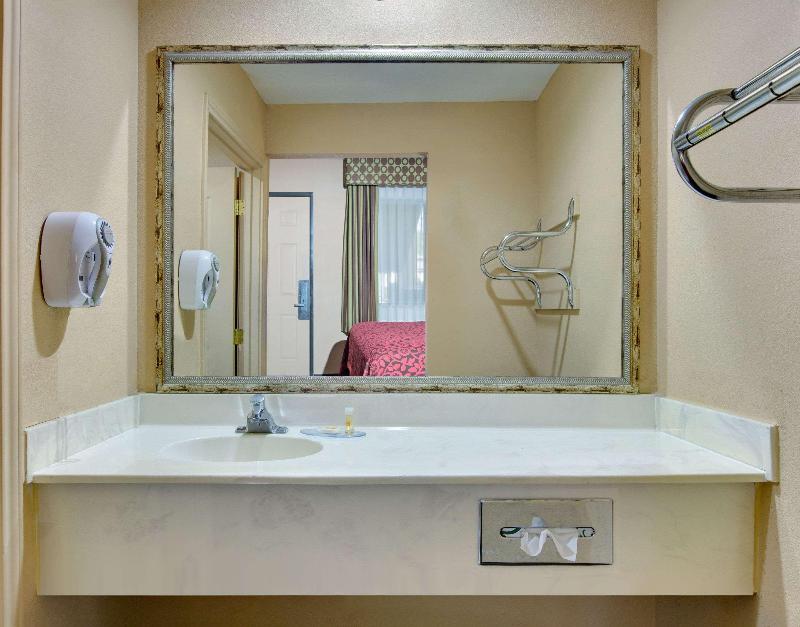 Days Inn by Wyndham Fairfield image
