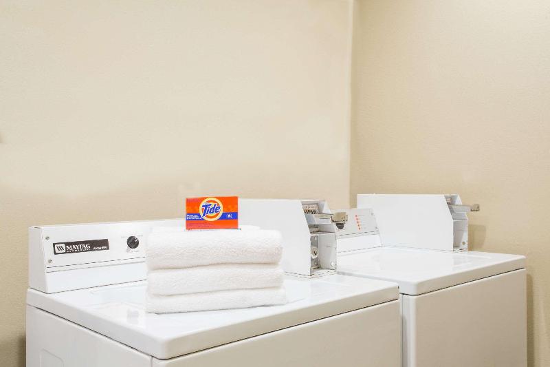 Days Inn & Suites By Wyndham Thibodaux image