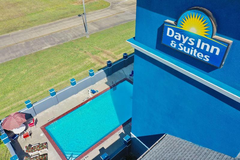 Days Inn & Suites By Wyndham Thibodaux image