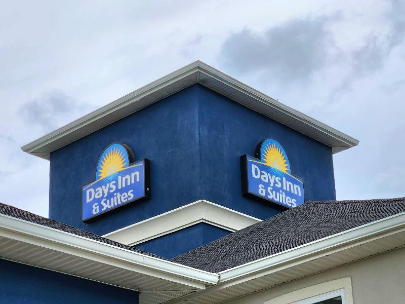 Days Inn & Suites By Wyndham Thibodaux — general view