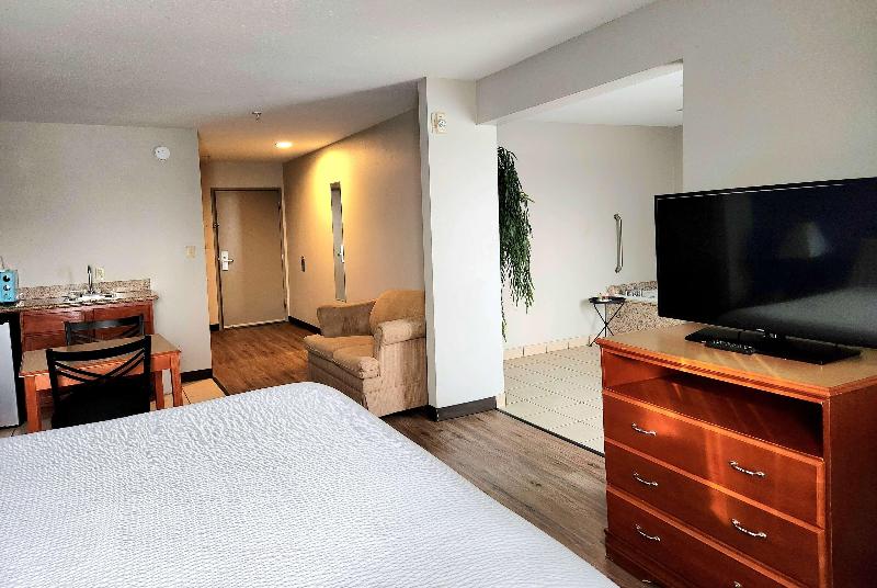 Days Inn & Suites By Wyndham Thibodaux image