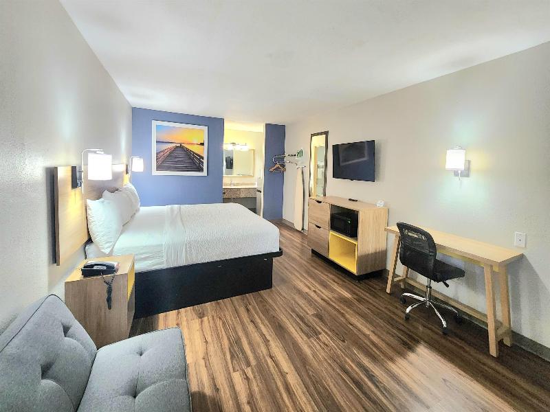 DOUBLE Accessible KING SIZE BED