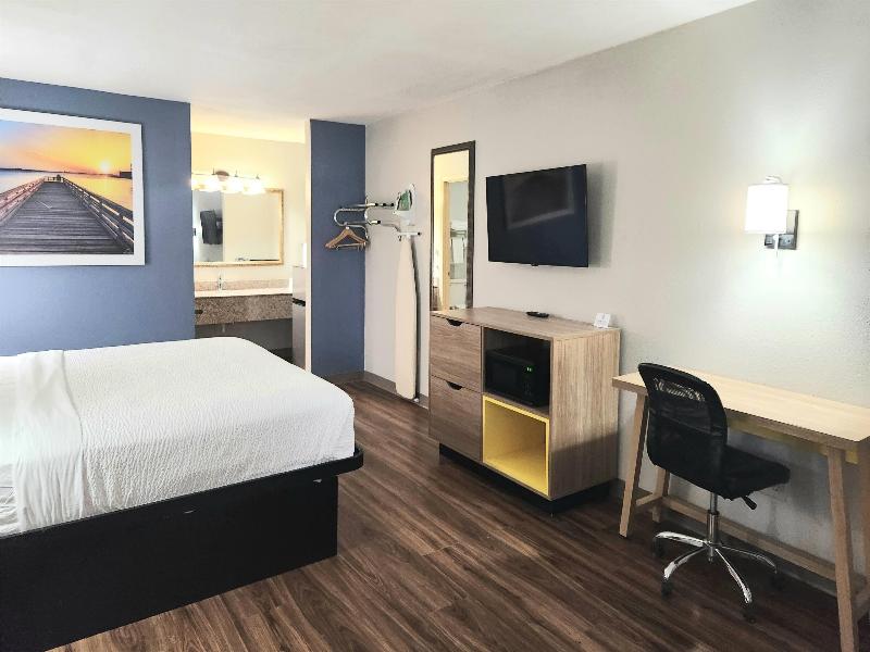 DOUBLE Accessible KING SIZE BED
