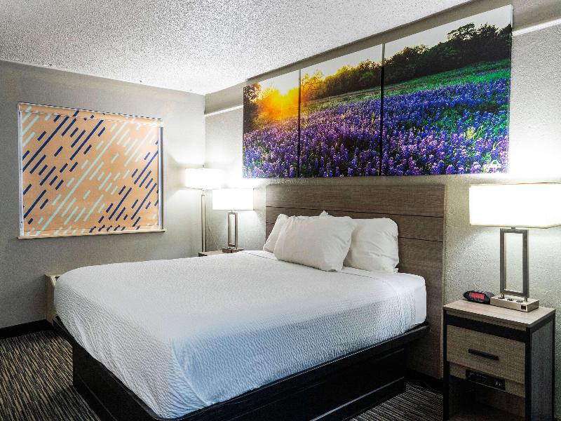 Days Inn by Wyndham N.W. Medical Center image
