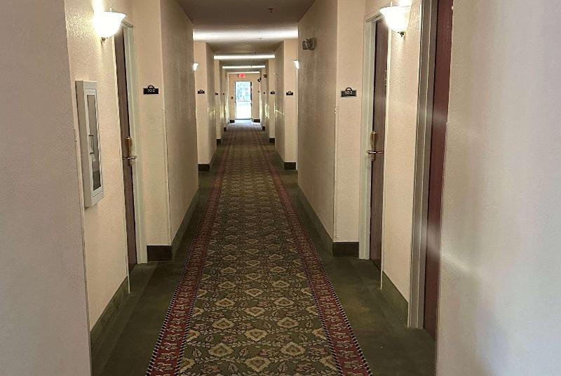 Days Inn & Suites By Wyndham Eunice image