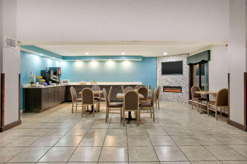Days Inn By Wyndham Tunica Resorts image