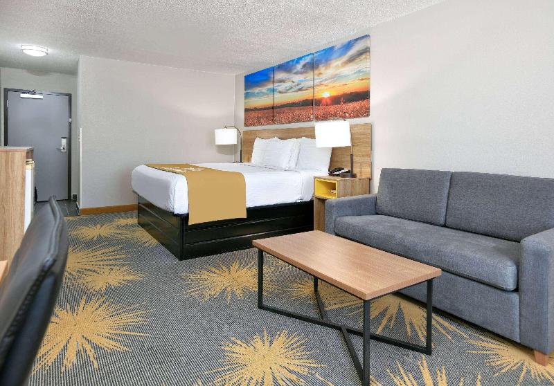 Days Inn By Wyndham Tunica Resorts image