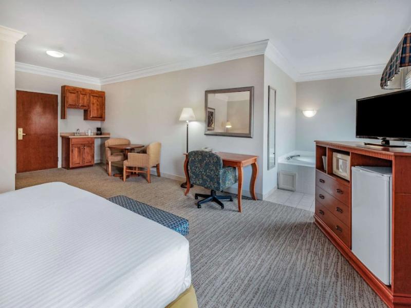 Days Inn by Wyndham Alta Vista image
