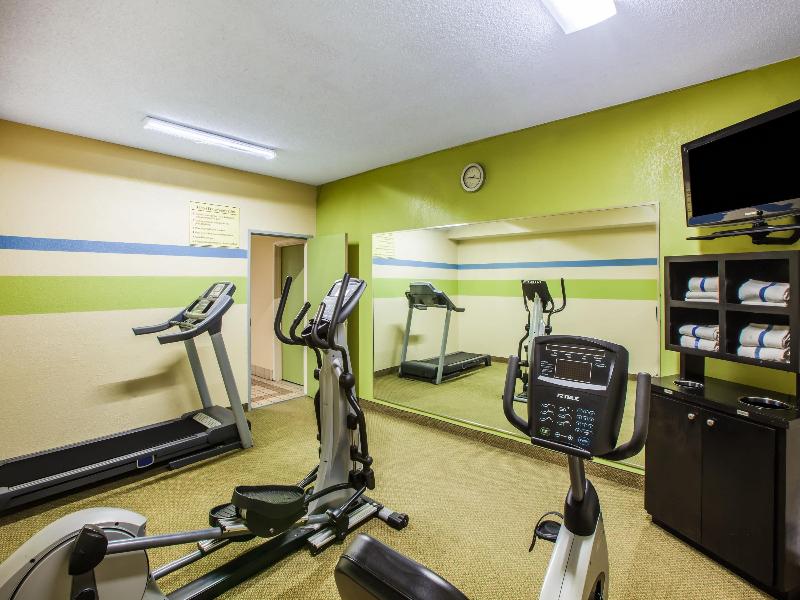Days Inn &Suites by Wyndham Corpus Christi Central