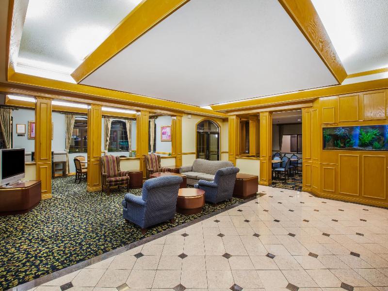 Days Inn &Suites by Wyndham Corpus Christi Central