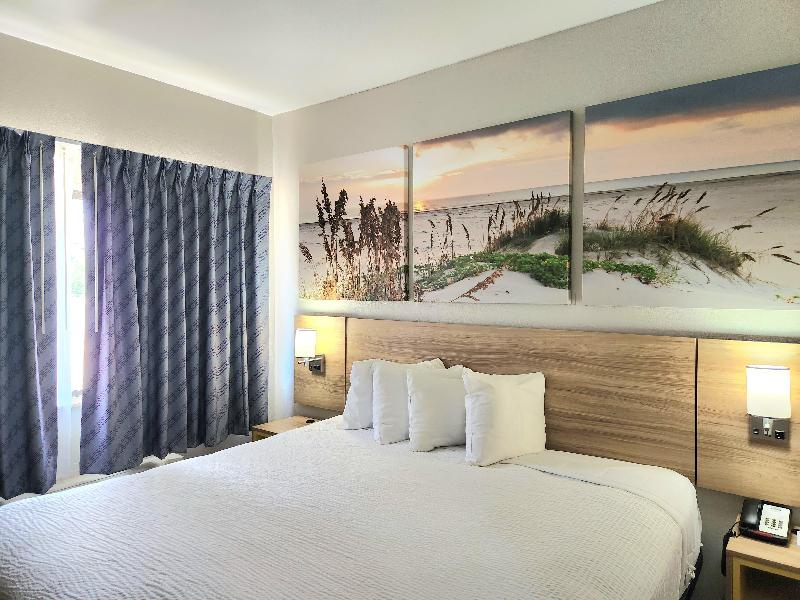 SUITE TWO KING BEDS